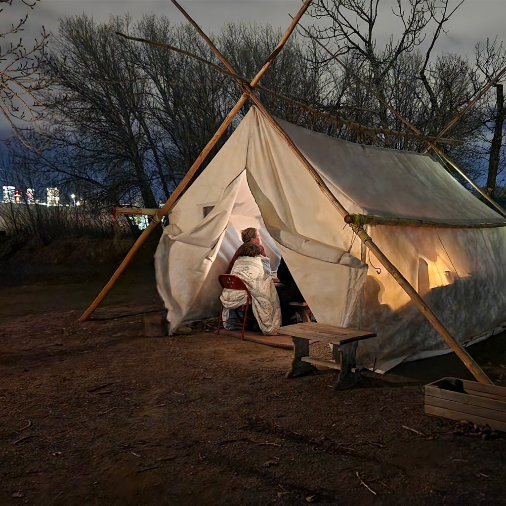 Métis Tent And City Skyline